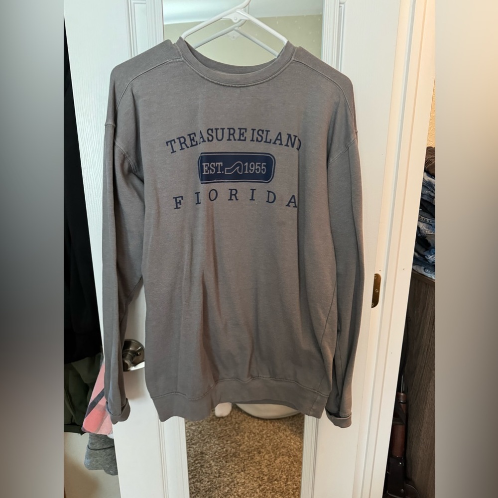Crewneck sweatshirt